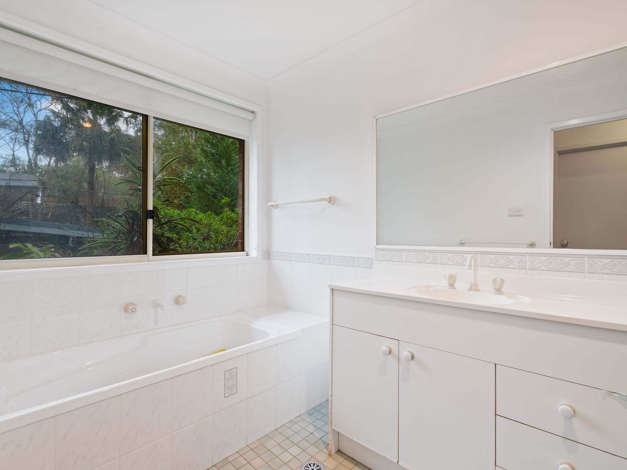 2 Parkside Drive, Charmhaven, Charmhaven - Thumbnail 5