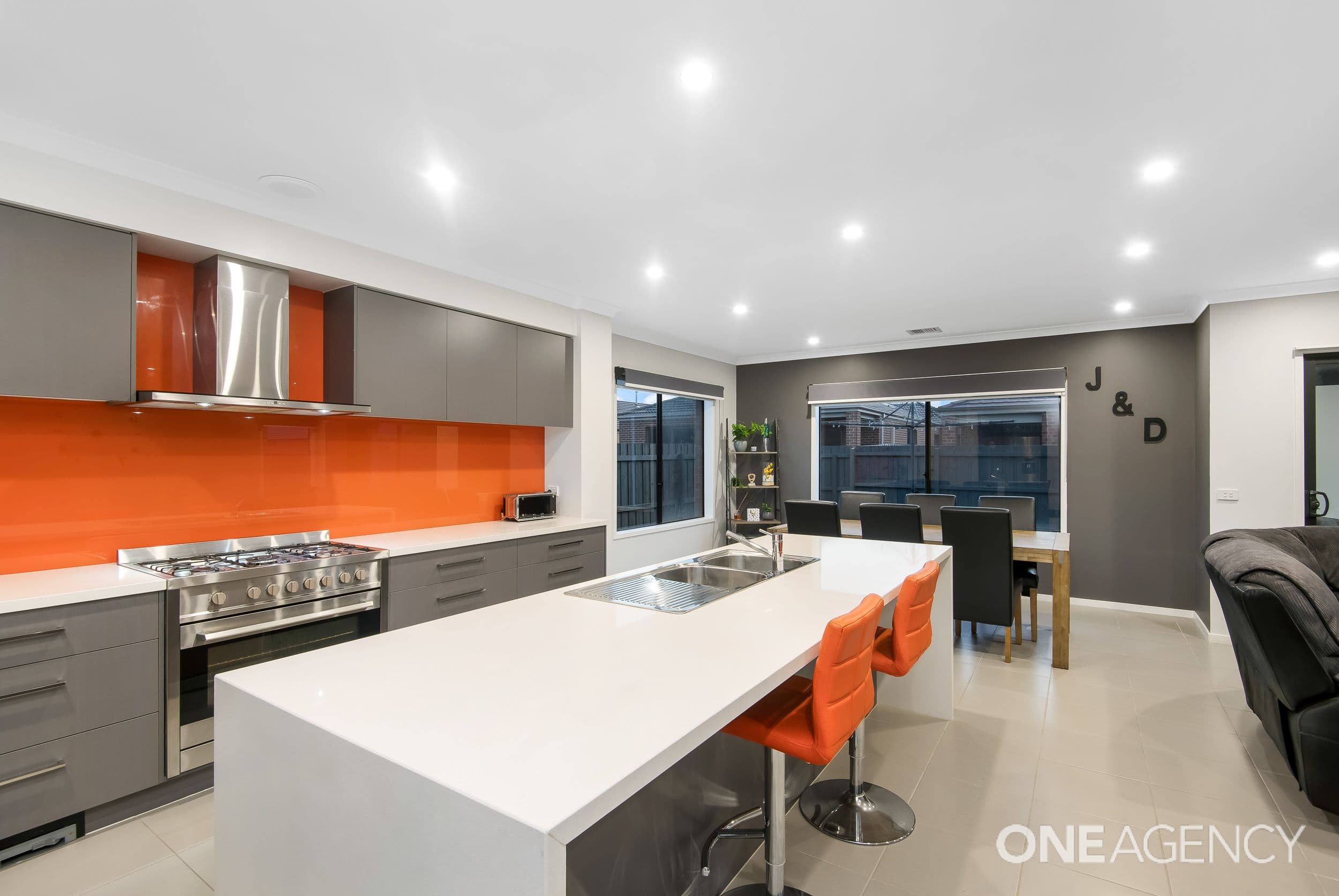 11 Tamarillo Street, Armstrong Creek, Armstrong Creek - Thumbnail 2