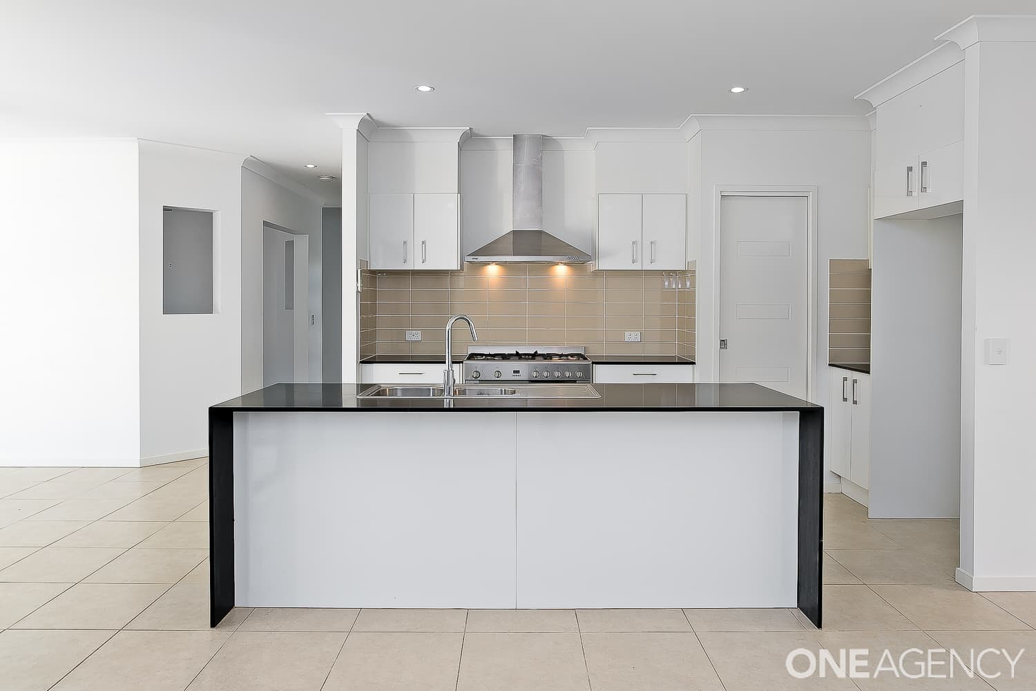 34a Maryborough Terrace, Scarborough, Scarborough - Thumbnail 3
