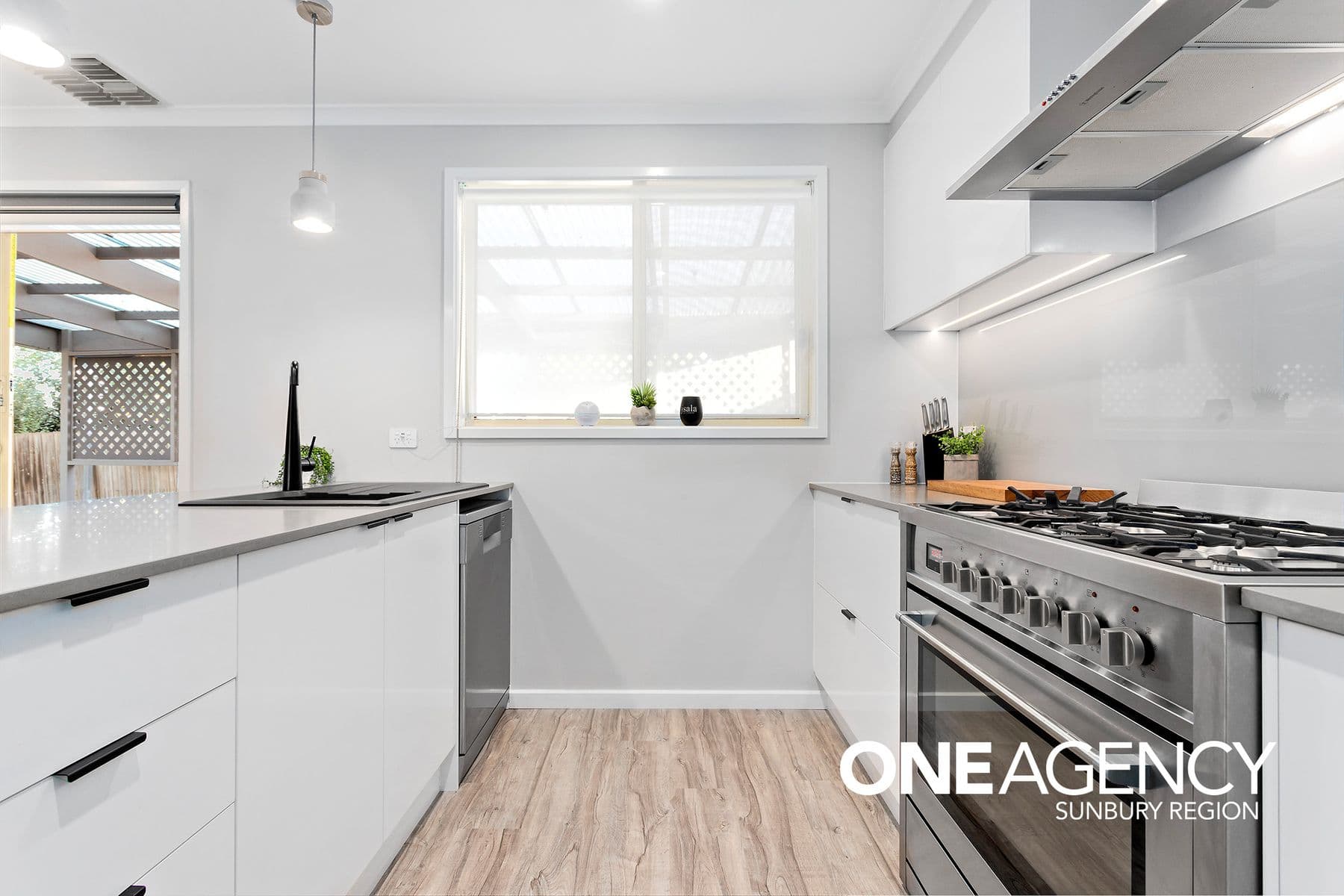 3 Clyde Court, Sunbury, Sunbury - Thumbnail 8