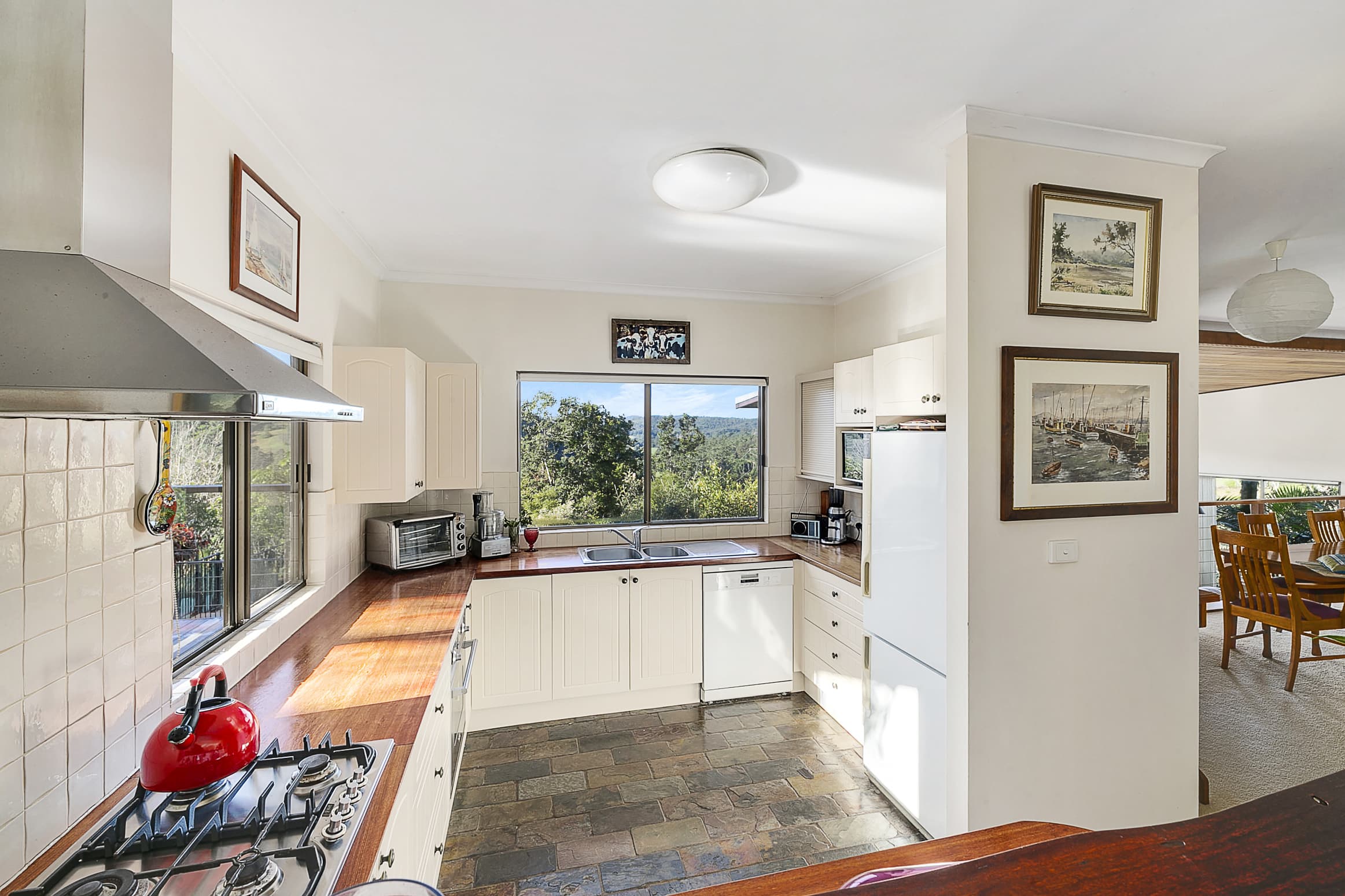 323 Black Creek Road, Black Creek, Black Creek - Thumbnail 5