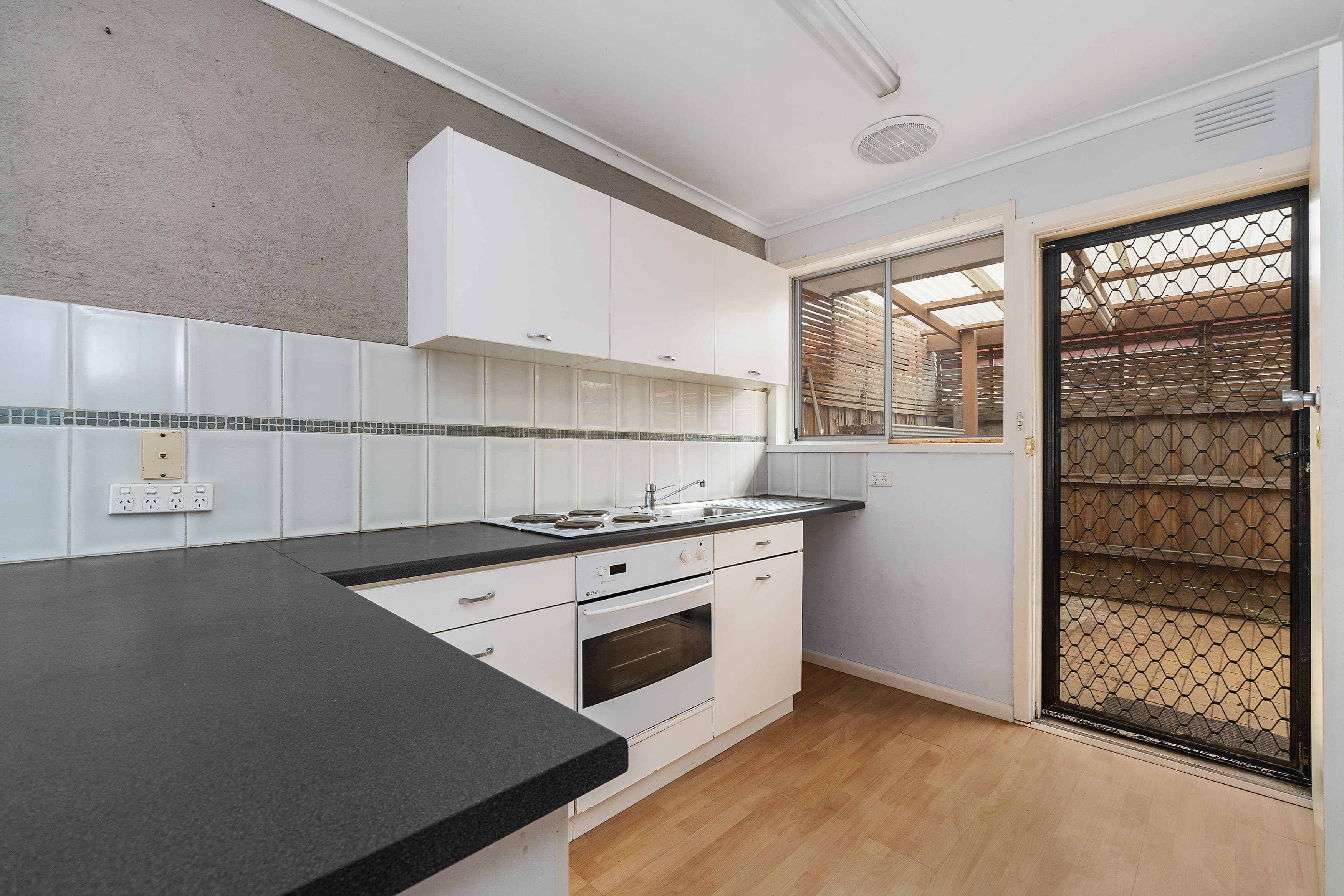 4/8A Carder Avenue, Seaford, Seaford - Thumbnail 4