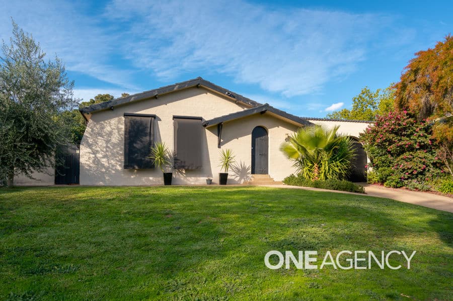 13 MALUMBA Crescent, Kooringal, Kooringal - Image 1