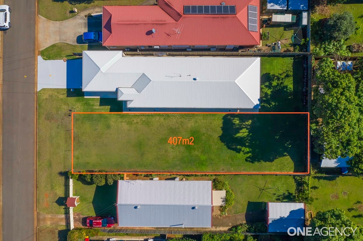 68 Collins Street, Woody Point, Woody Point - Thumbnail 2