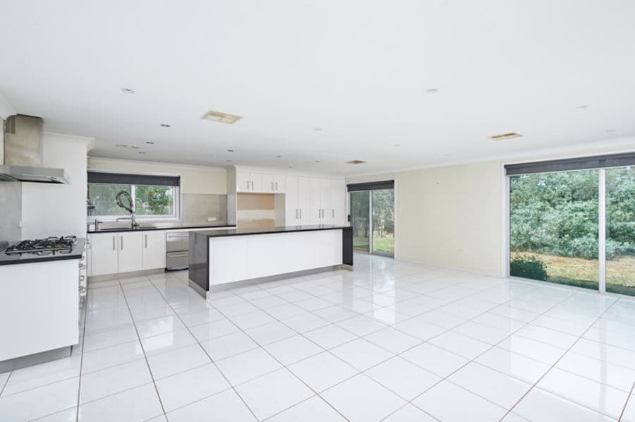 53 MARY GILMORE Road, Brucedale, Brucedale - Thumbnail 2