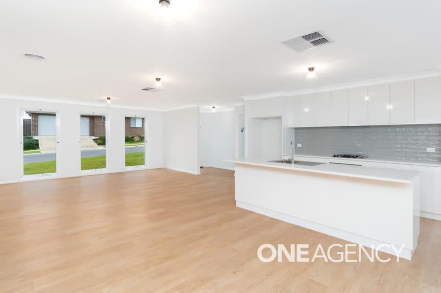 20 BEETSON Street, Boorooma, Boorooma - Thumbnail 2