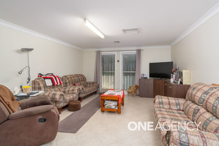 4 DALMAN Parkway, Glenfield Park, Glenfield Park - Thumbnail 5