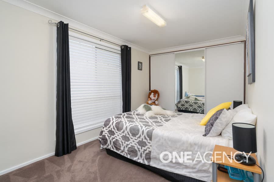 4 DALMAN Parkway, Glenfield Park, Glenfield Park - Thumbnail 6