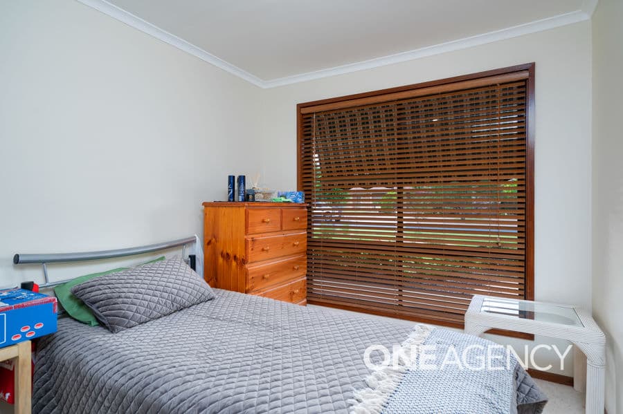 12 KAROOM Drive, Glenfield Park, Glenfield Park - Thumbnail 5