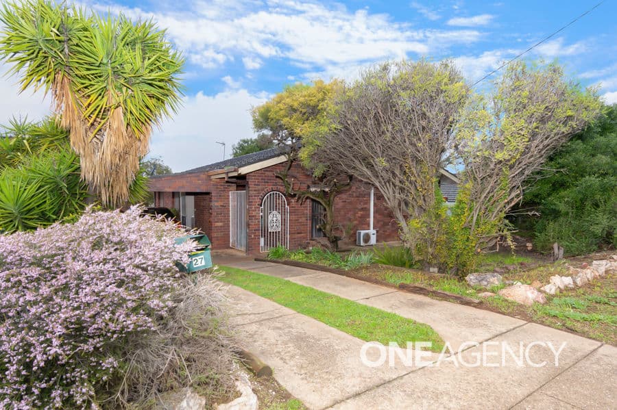 27 WILLOW Street, Kooringal, Kooringal - Image 1