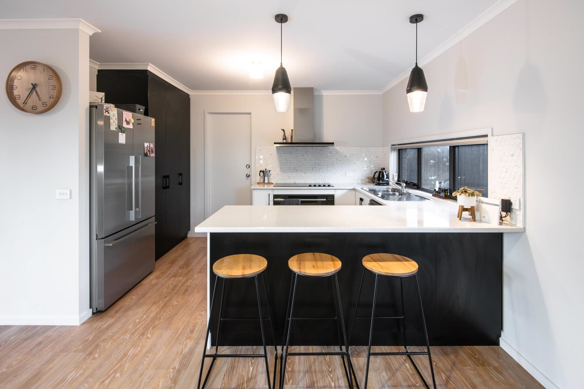 16 The Avenue, Latrobe, Latrobe - Thumbnail 2