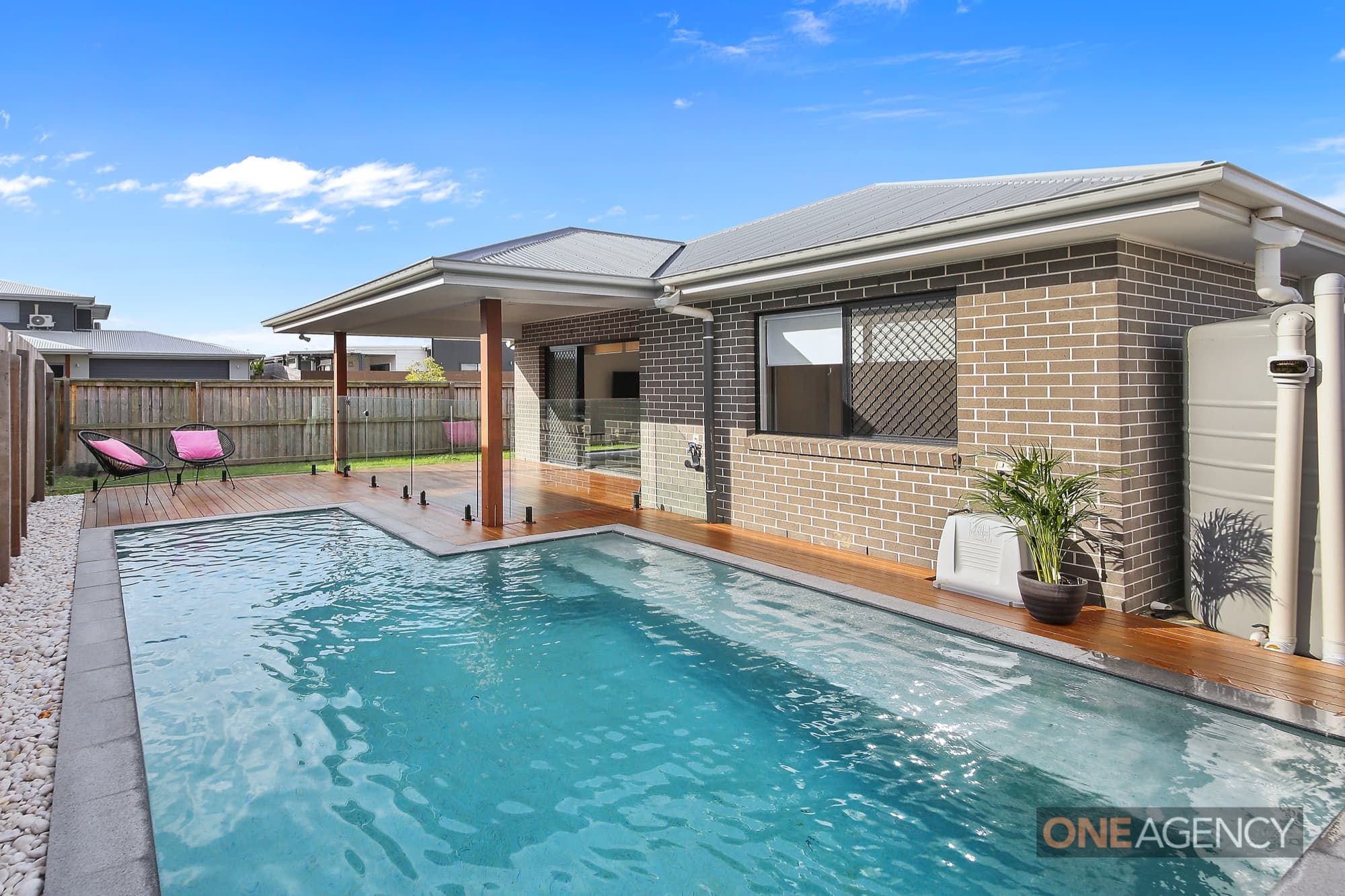 5 Adelaide Circuit, Baringa, Baringa - Image 1