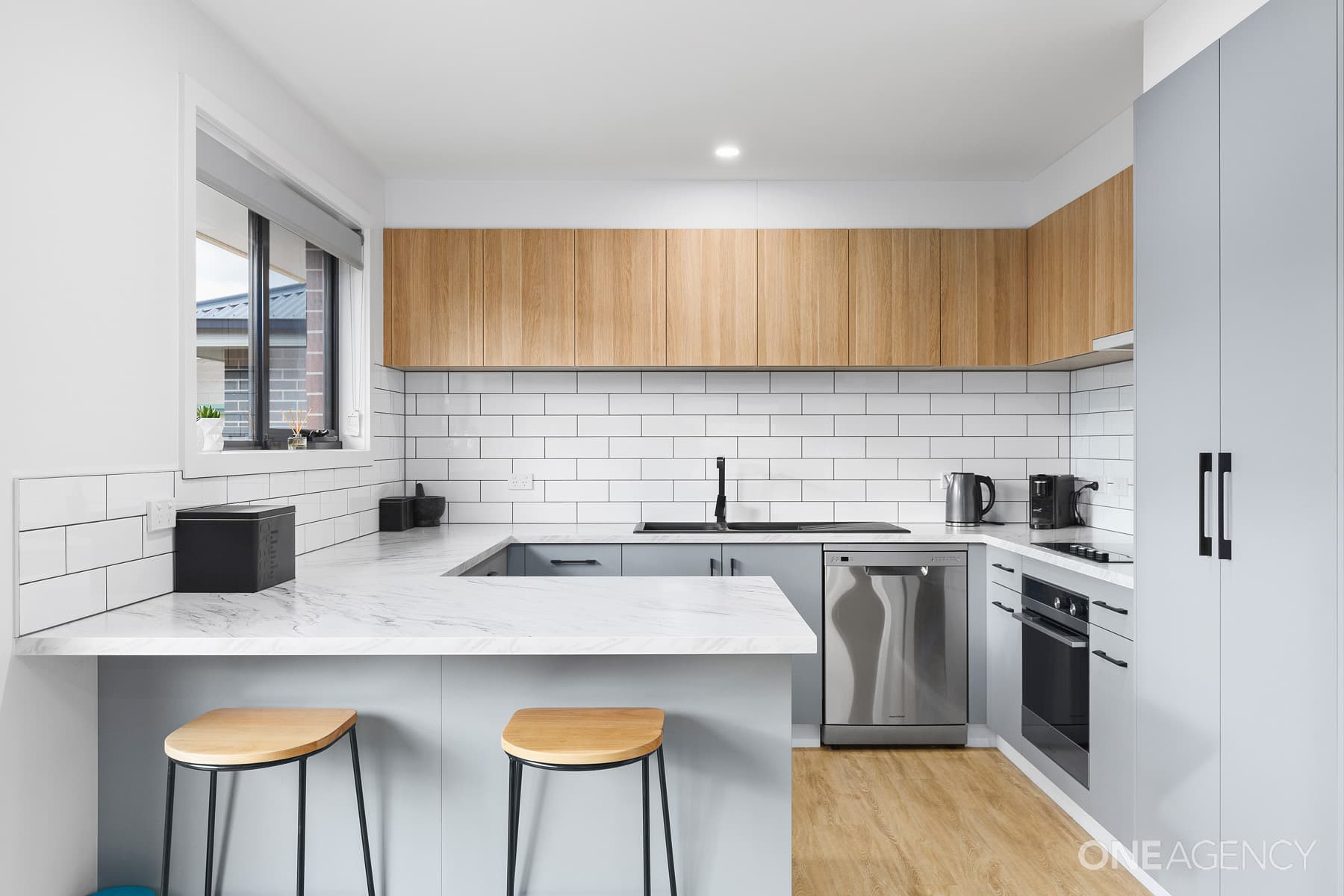 2/14 Beefeater Street, Deloraine, Deloraine - Thumbnail 2