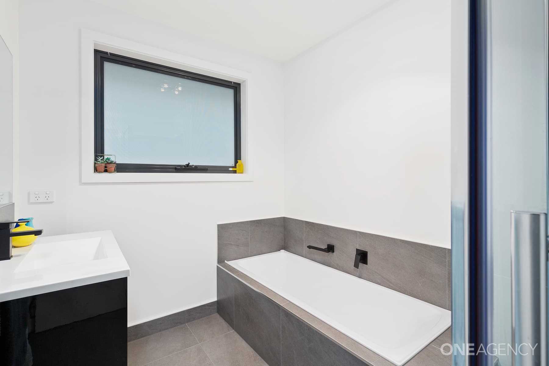 2/14 Beefeater Street, Deloraine, Deloraine - Thumbnail 8