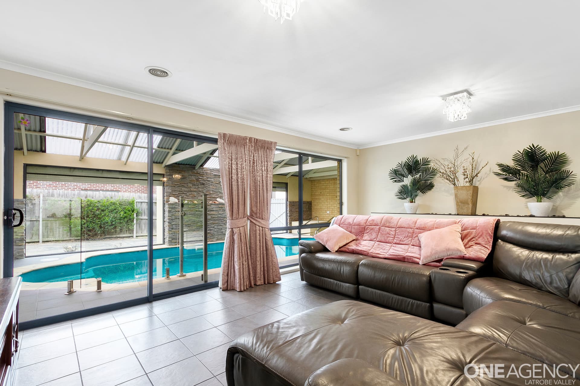 10 Duxbury Drive, Traralgon, Traralgon - Thumbnail 2