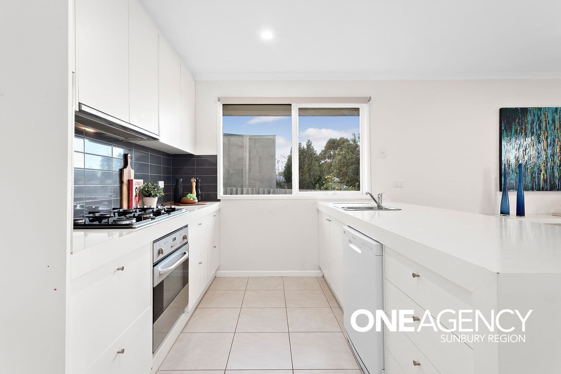 35 Lawrence Avenue, Sunbury, Sunbury - Thumbnail 4