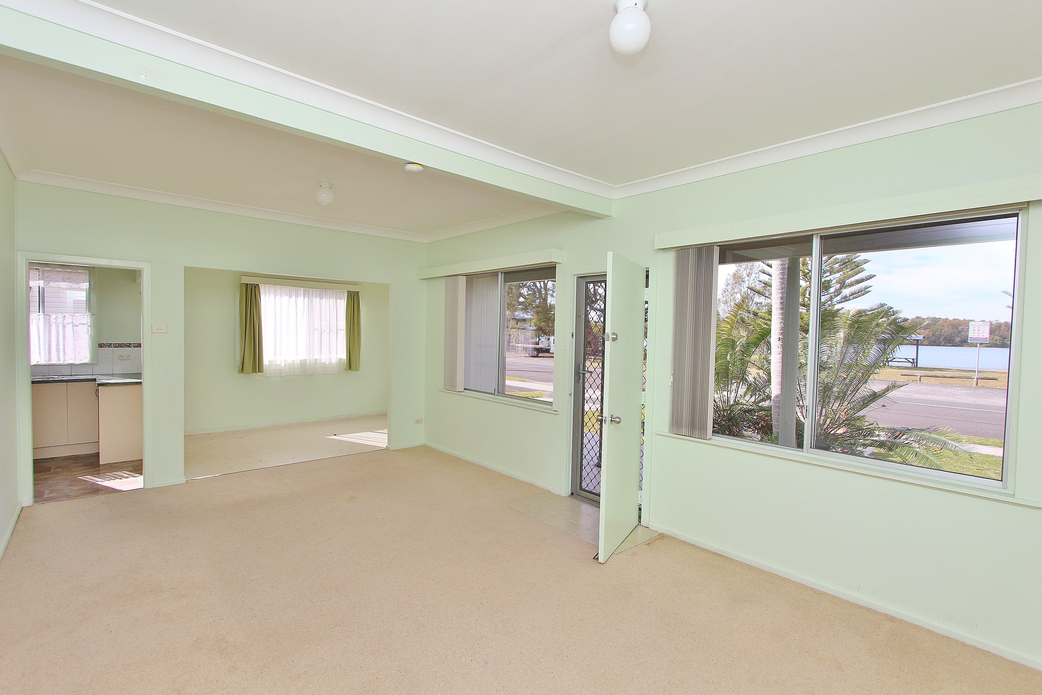 587 Ocean Drive, North Haven, North Haven - Thumbnail 5