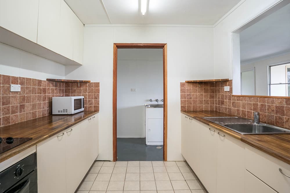 77 Durham Road, Gresford, East Gresford - Thumbnail 2