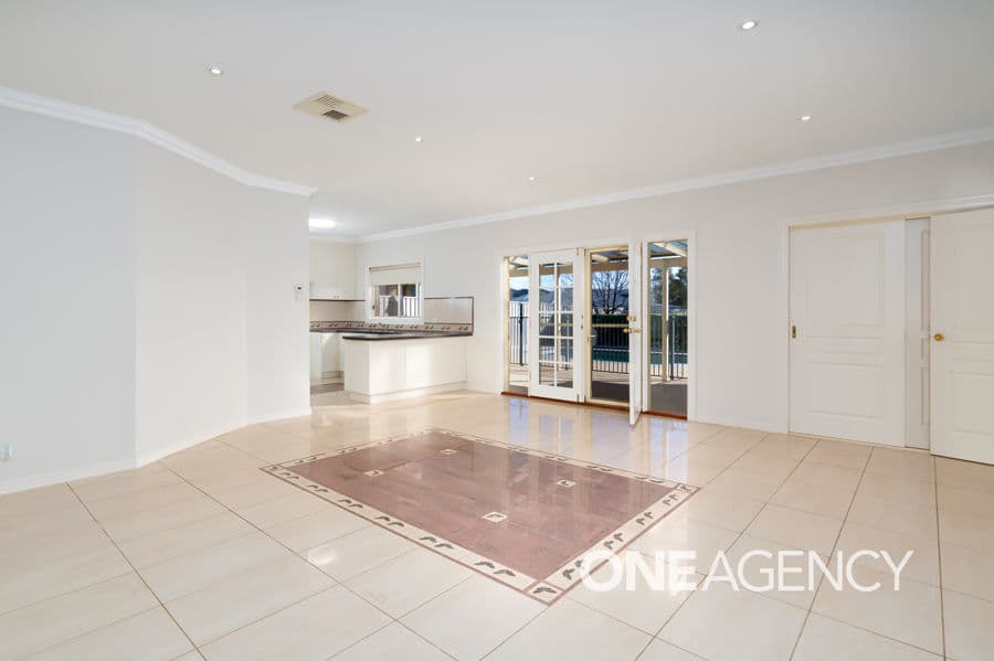 10 DEAKIN Avenue, Lloyd, Lloyd - Thumbnail 3