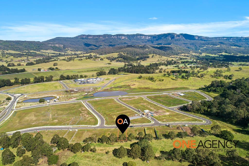 28 Lomandra Crescent, Calderwood, Calderwood - Thumbnail 5
