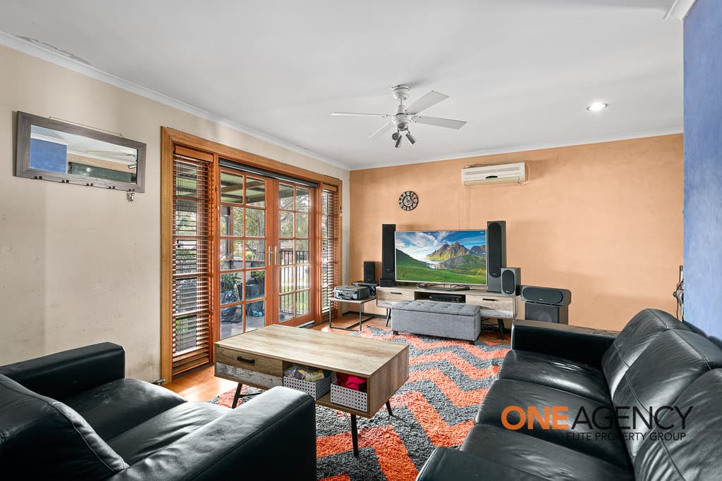 8 Fraser Crescent, Albion Park, Albion Park - Thumbnail 2