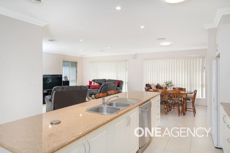 35 BEDERVALE Street, Bourkelands, Bourkelands - Thumbnail 3