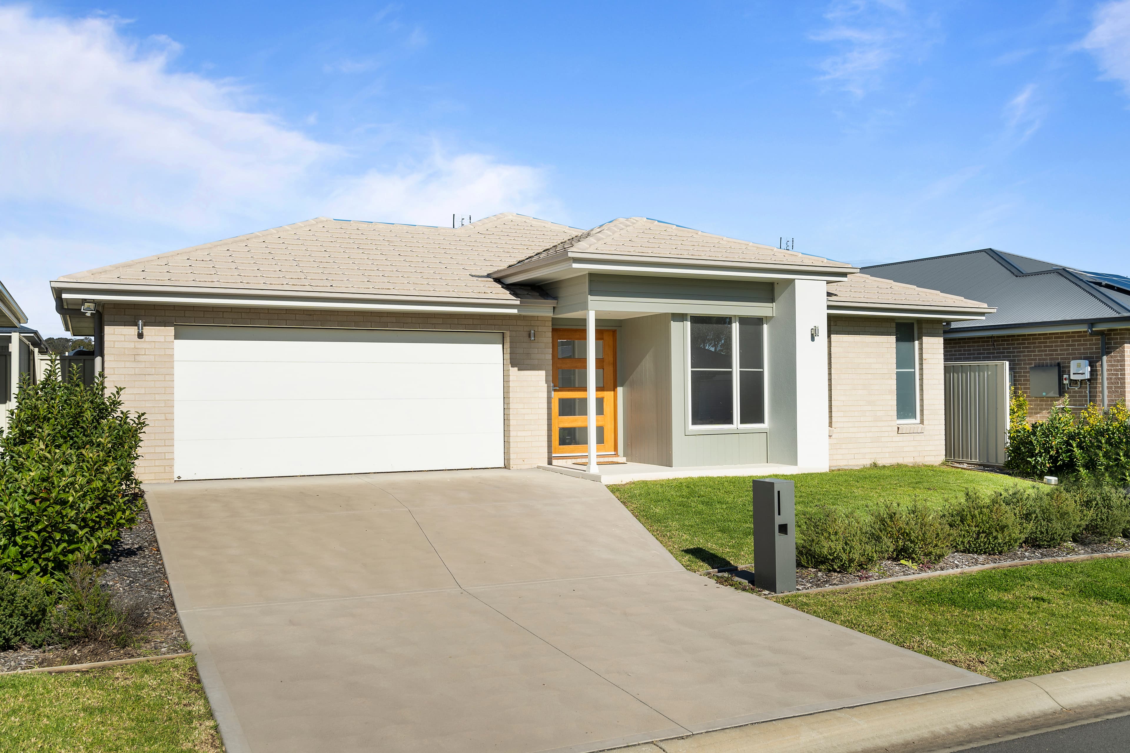 52 Settlers Road, Wadalba, Wadalba - Image 1