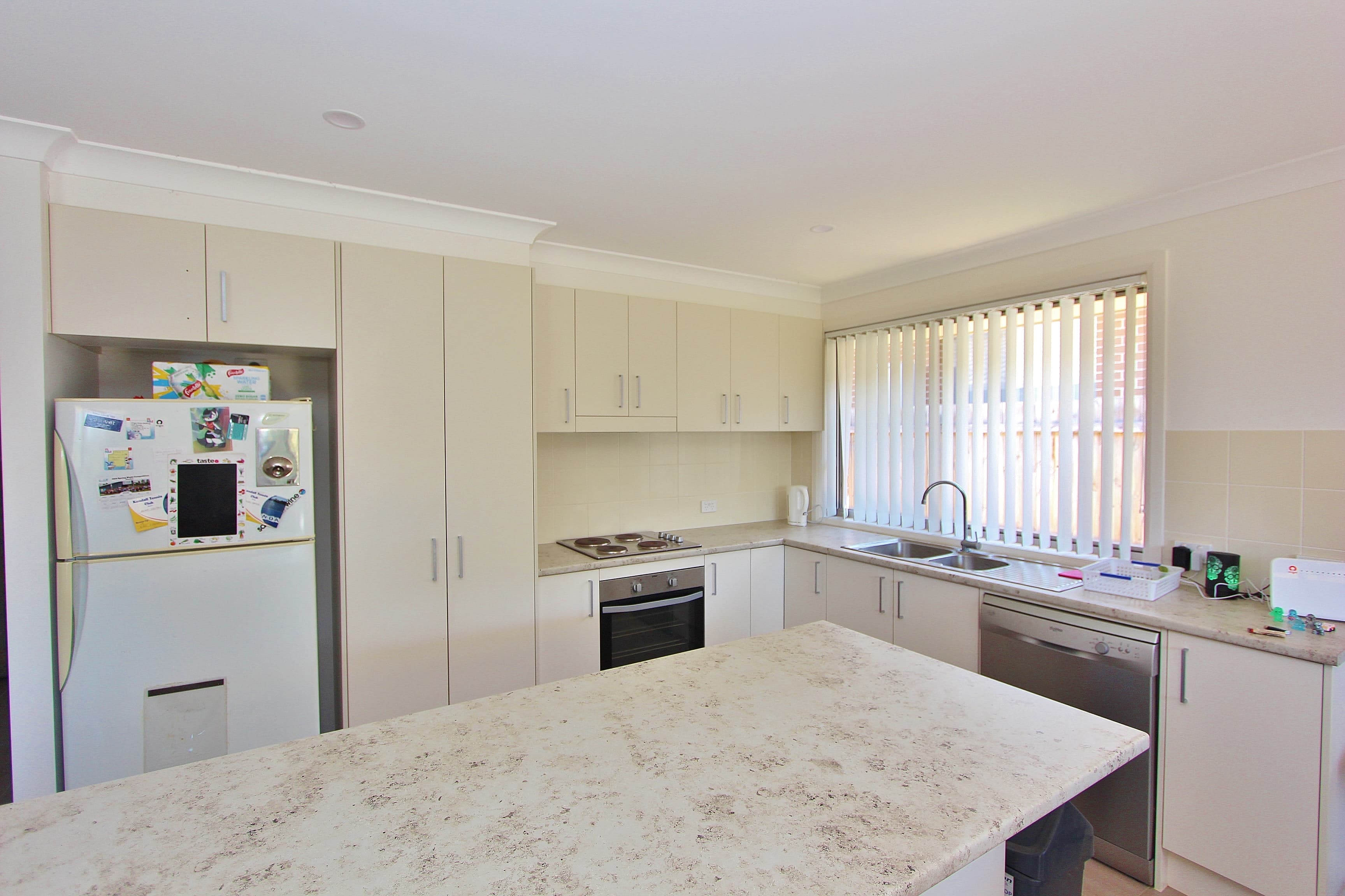 60 Cleone Drive, Kendall, Kendall - Thumbnail 3