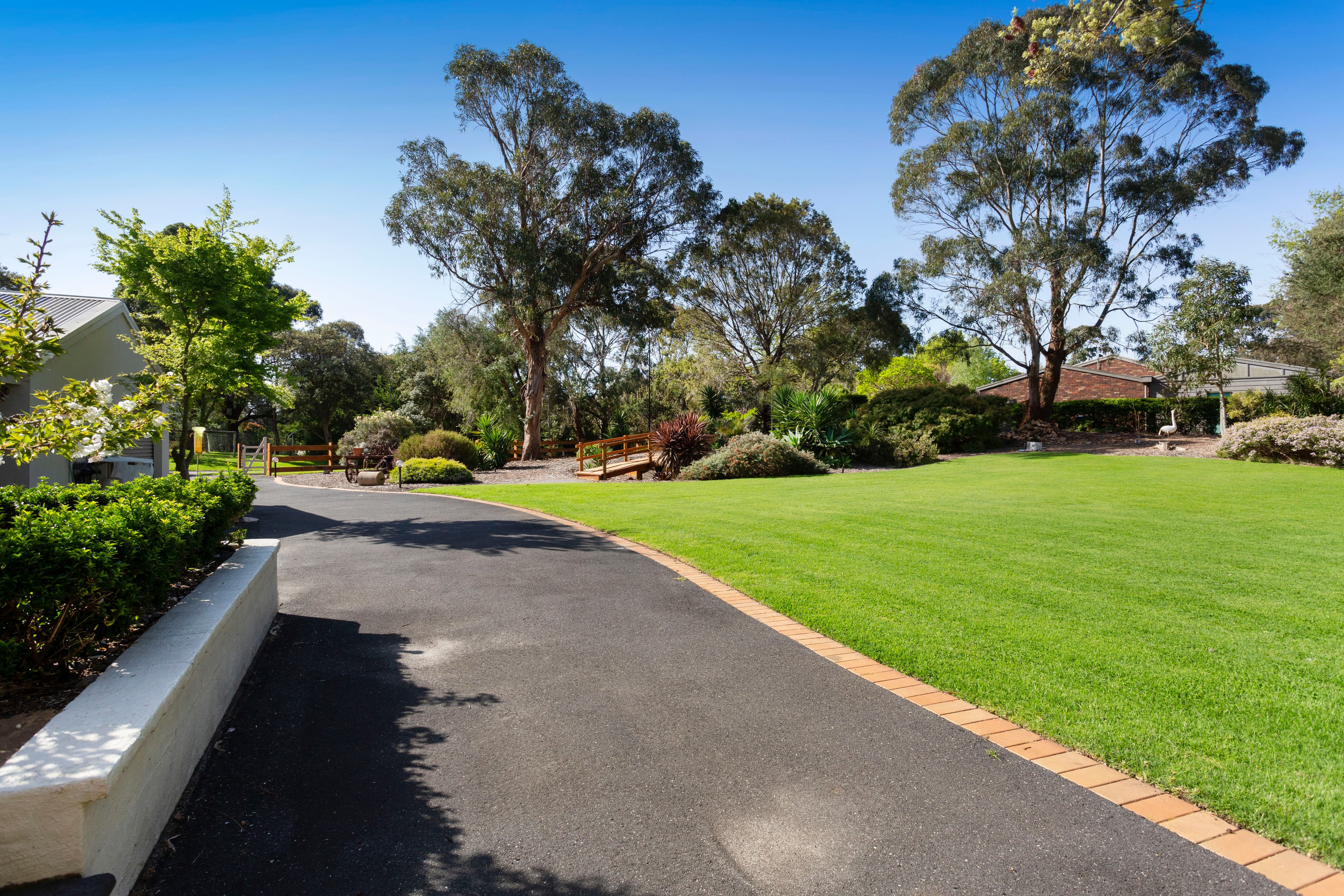 2A Lockhart Drive, Rosebud, Rosebud - Thumbnail 4