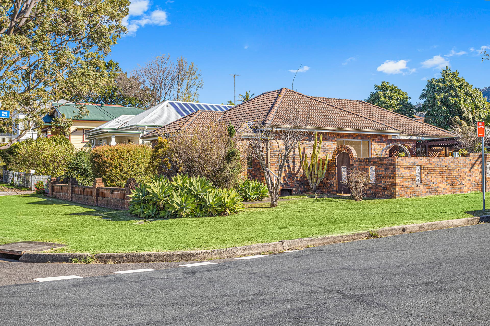 6 Luxor Street, Woonona, Woonona - Image 1