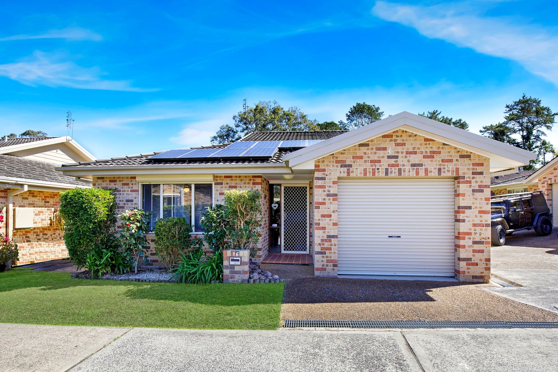 16/8 McLennan Street, Narara, Narara - Image 1