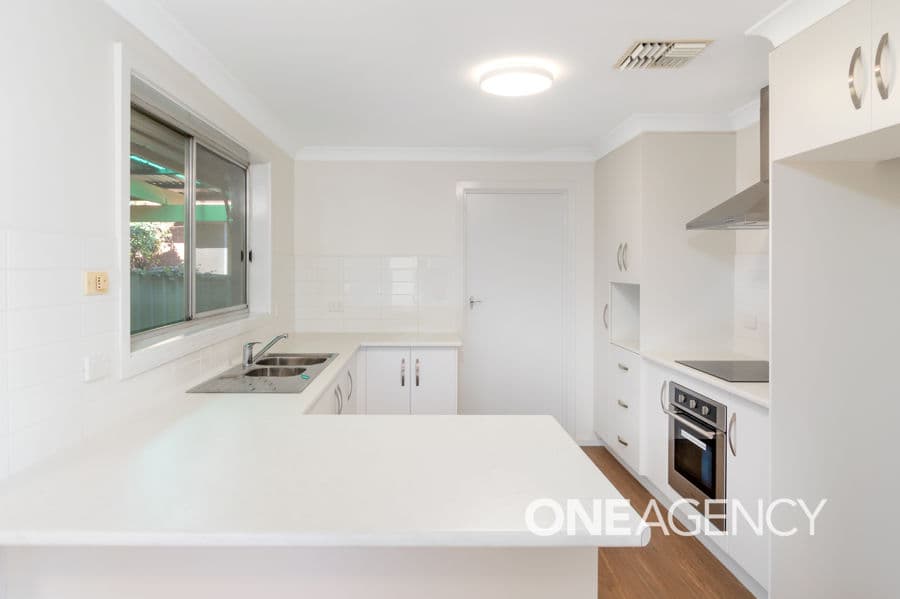 11 MALAYA Drive, Tolland, Tolland - Thumbnail 3