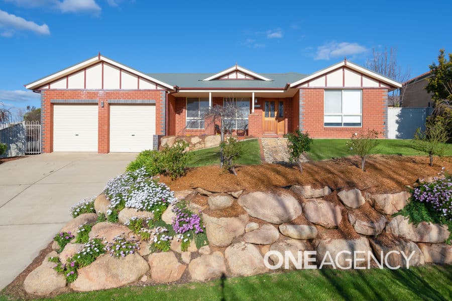 4 LYNDOCH Place, Bourkelands, Bourkelands - Image 1