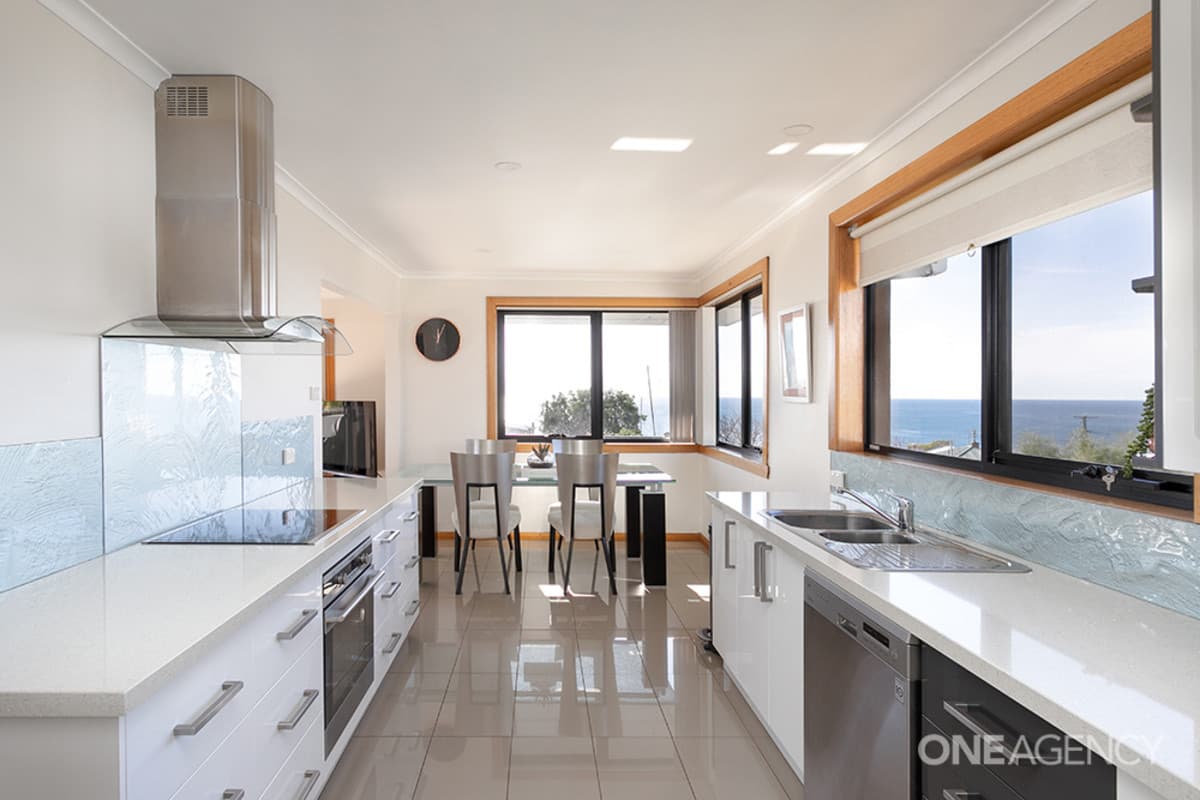 17 Malunna Crescent, Parklands, Parklands - Thumbnail 3
