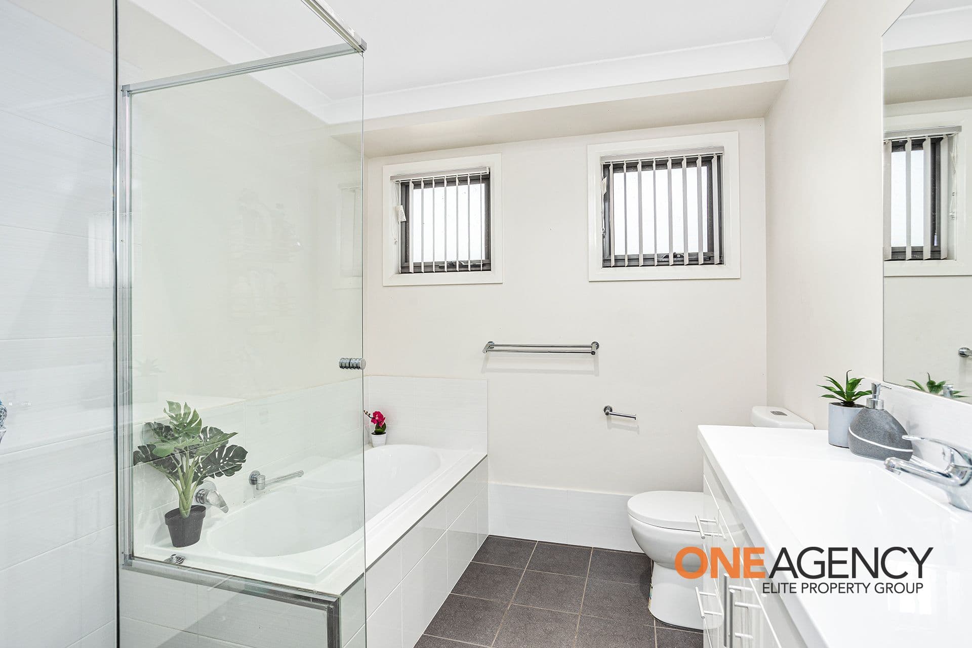 33 Basil Street, South Nowra, South Nowra - Thumbnail 4