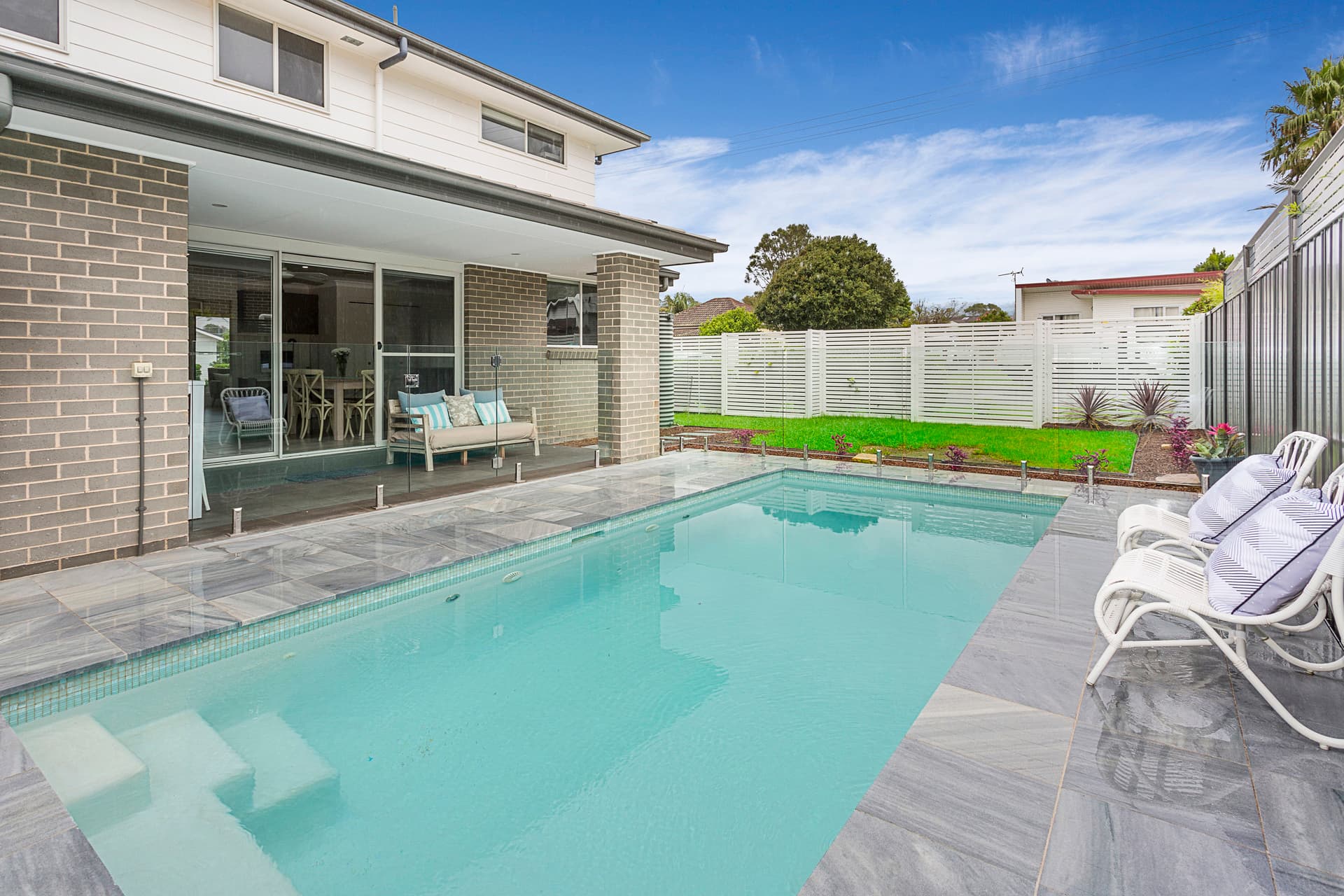 19 The Esplanade, Thirroul, Thirroul - Thumbnail 3