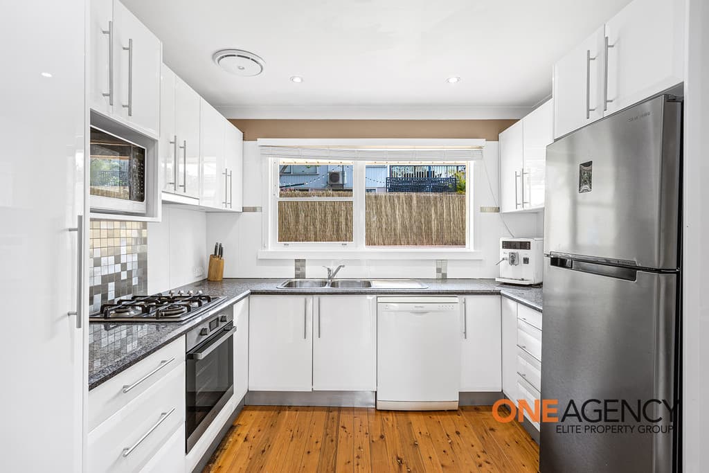 70 Brendon Avenue, Farmborough Heights, Farmborough Heights - Thumbnail 3