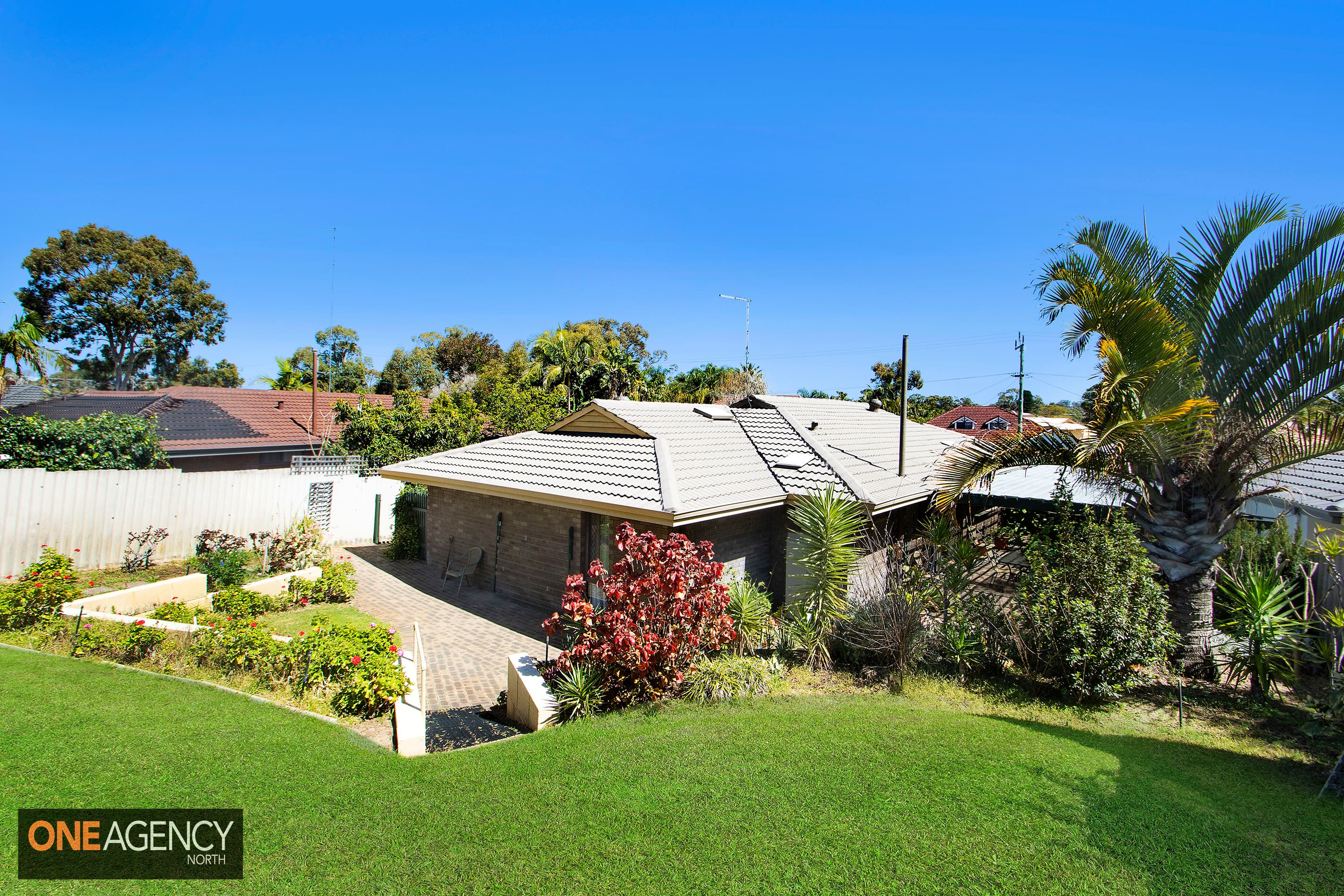 122 Duffy Road, Carine, Carine - Image 1