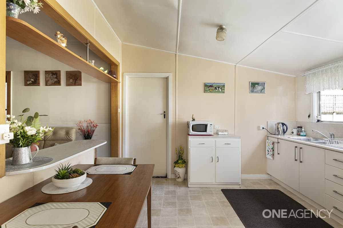 28 Collins Street, Brooklyn, Brooklyn - Thumbnail 8