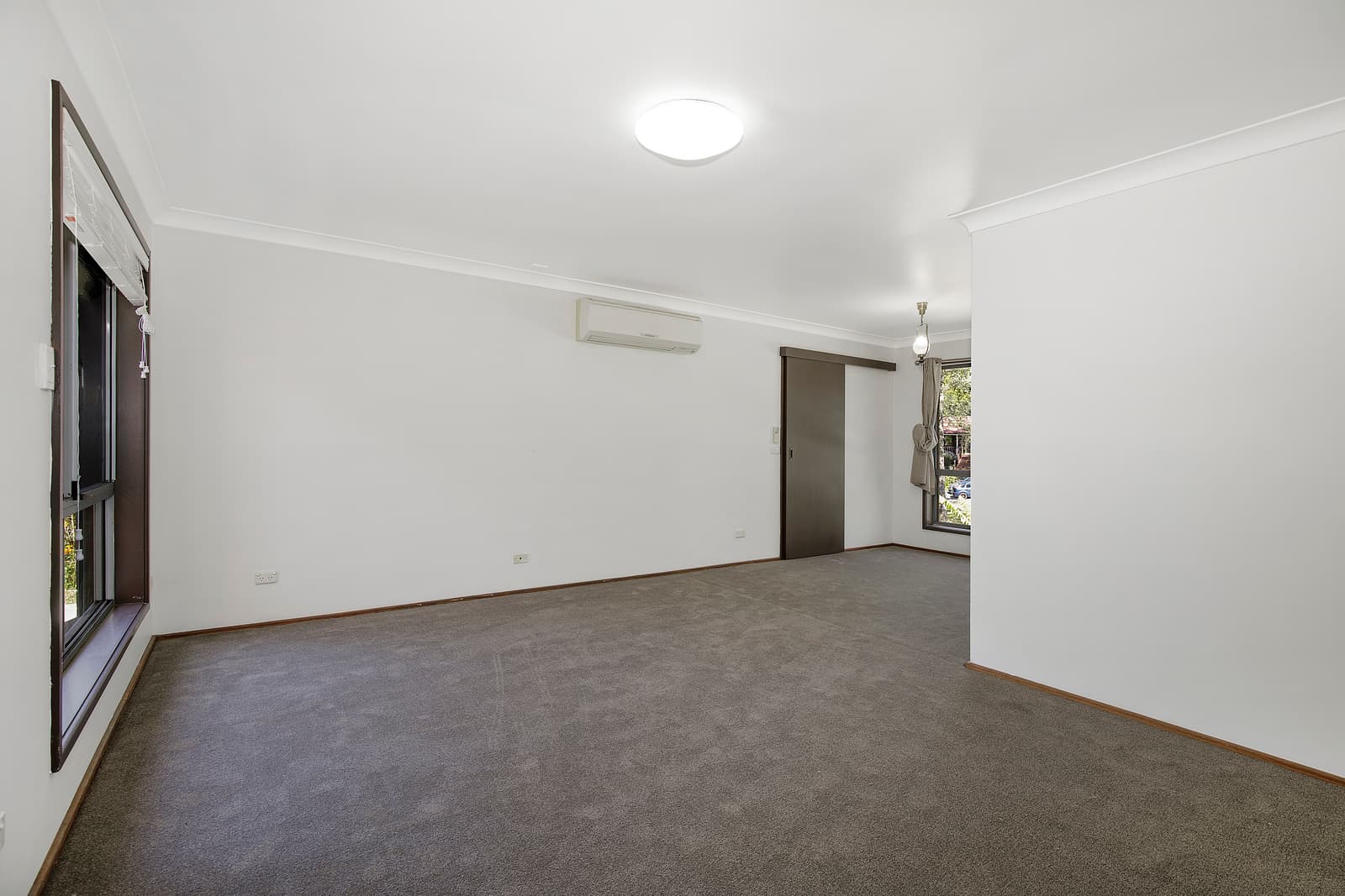 1/127 Carrington Street, Narara, Narara - Thumbnail 2