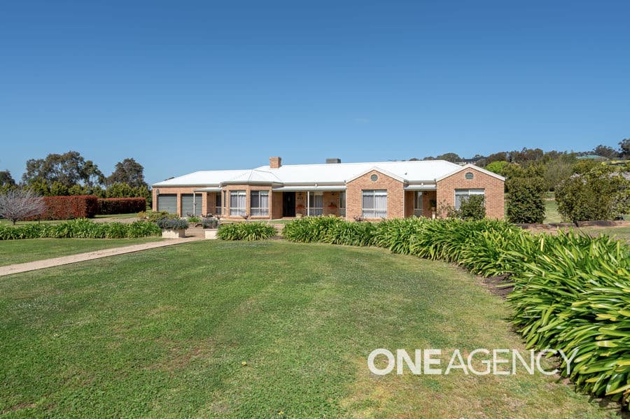 93 DUNNS Road, Springvale, Springvale - Thumbnail 2