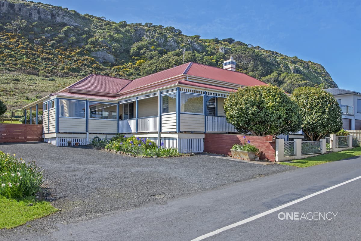 10 Wharf Road, Stanley, Stanley - Thumbnail 2