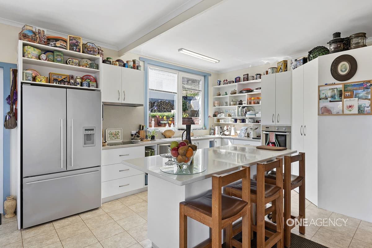 10 Wharf Road, Stanley, Stanley - Thumbnail 4