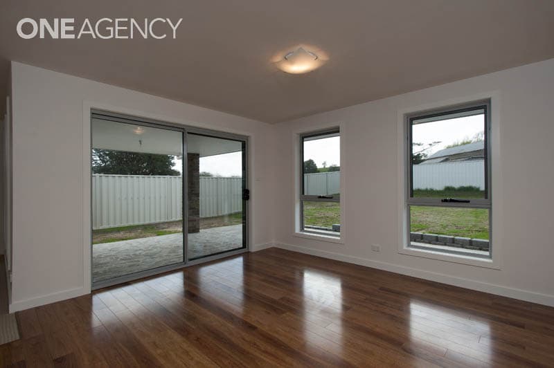 16 Eastfield Drive, Newnham, Newnham - Thumbnail 4