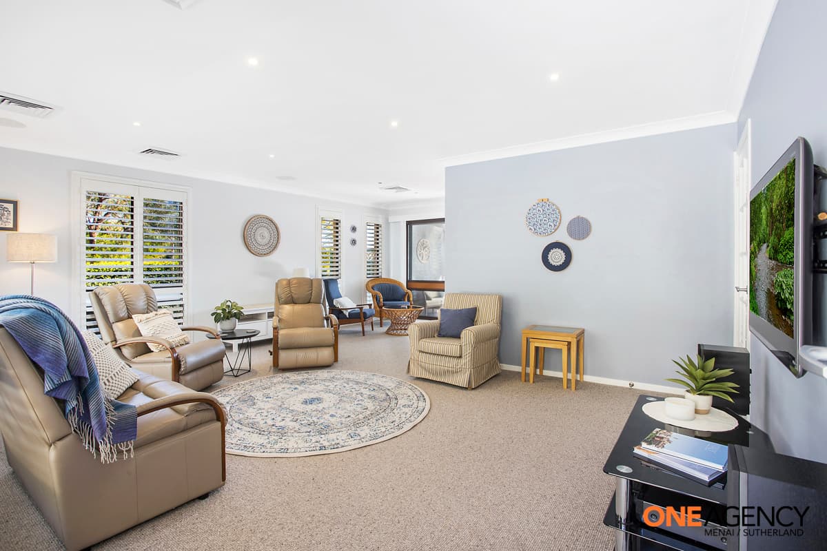 103 Blaxland Drive, Illawong, Illawong - Thumbnail 2