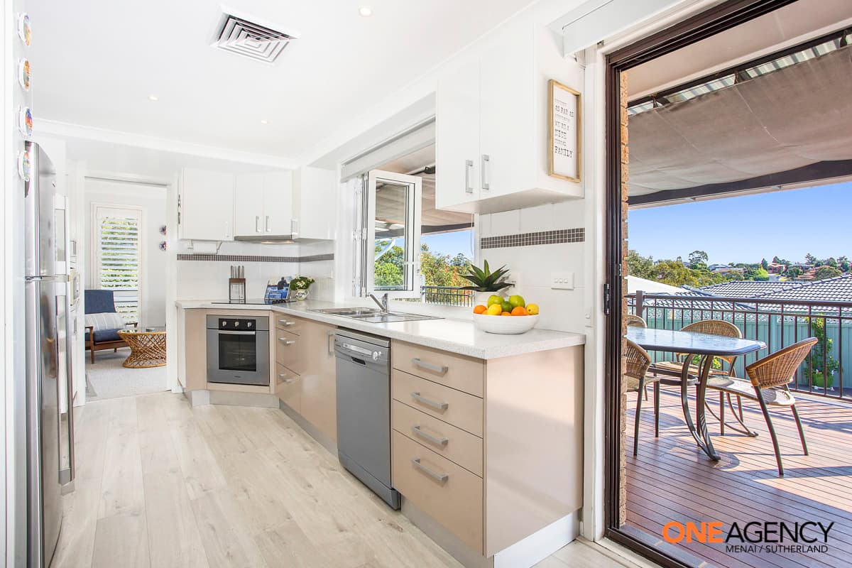 103 Blaxland Drive, Illawong, Illawong - Thumbnail 4