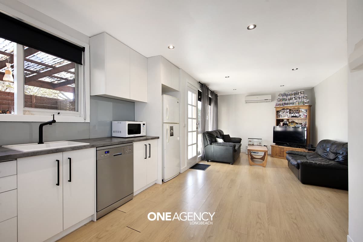 1/18 Carder Avenue, Seaford, Seaford - Thumbnail 2