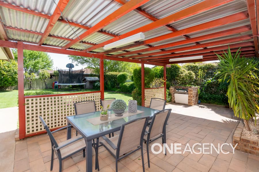 4 WARRAMBOOL Crescent, Glenfield Park, Glenfield Park - Thumbnail 5