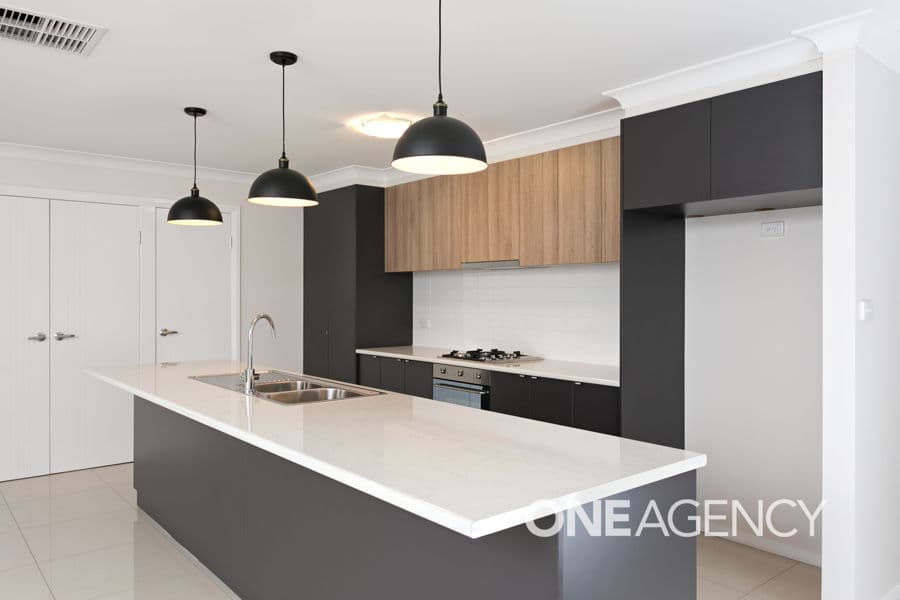 10 GLANDORE Street, Bourkelands, Bourkelands - Thumbnail 4
