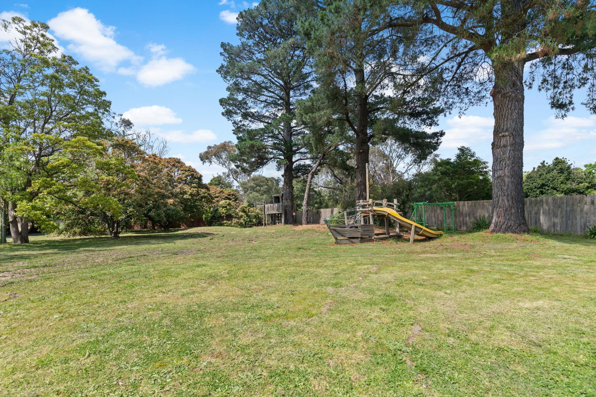 13 Rosedale Grove, Frankston South, Frankston South - Thumbnail 2